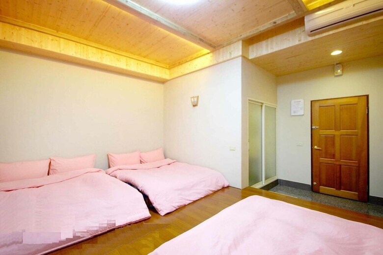 Shuanghu Garden B&B