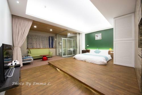 Colorful Fish Cottage