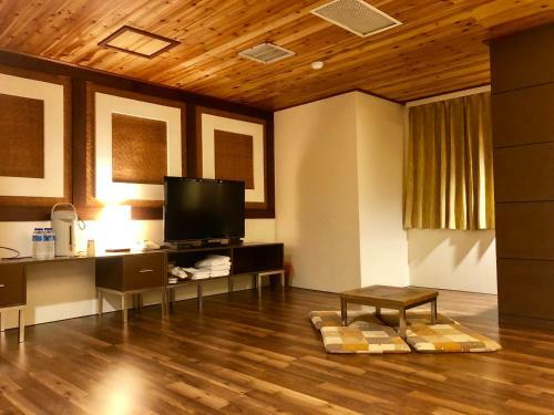 Fenchihu Hotel