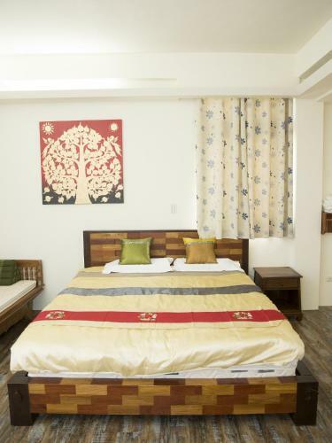 Home & Teak Residence