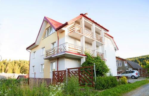 Hostal Hotel Uzlissya