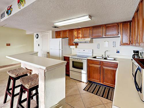 Apartamento 5570 Gulf Blvd Condo Unit 201