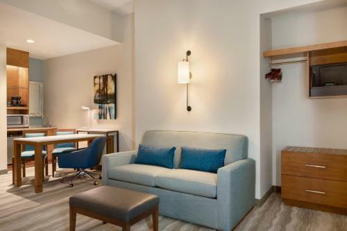 Hotel Embassy Suites By Hilton Sarasota