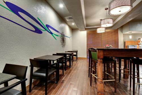 Hotel Holiday Inn Express Marshfield - Springfield Area