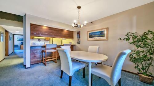 Tahoe Village 759b