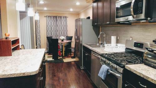 Apartamento Spacious 2br Condo