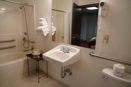 Hotel Riverbank Lodge