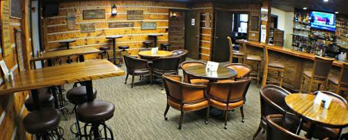Hotel Riverbank Lodge