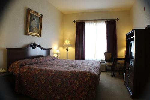 Hotel Silverland Inn & Suites