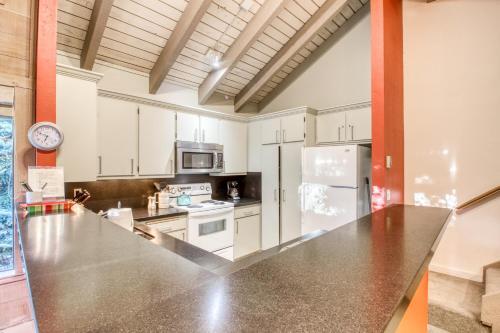 Snow Creek Retreat