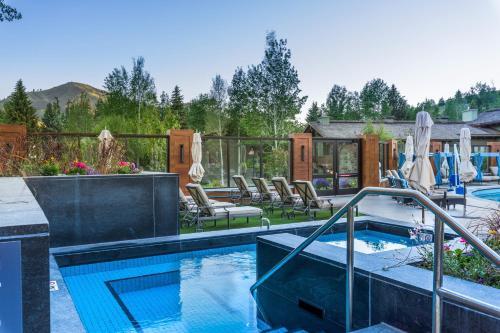 Snow Creek Retreat