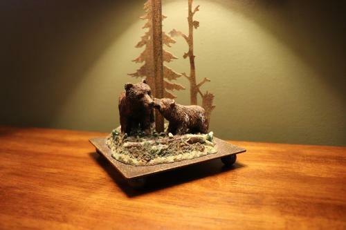 Hotel Lone Fir Resort
