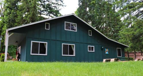 Hotel Lone Fir Resort