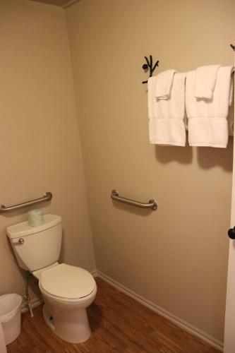 Hotel Lone Fir Resort