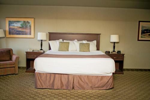 Hotel Seaport Inn & Suites