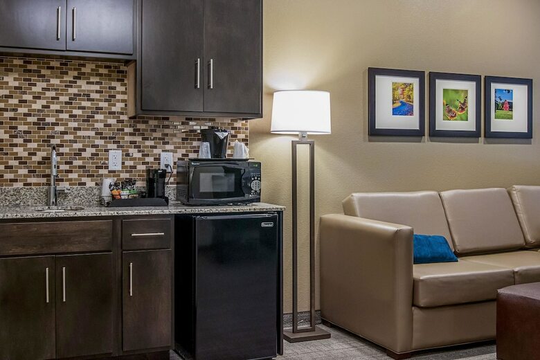 Hotel Comfort Suites