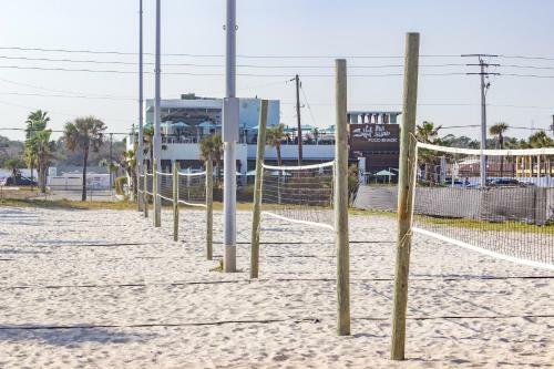 Windswept Sands, 4 Bedroom, Sleeps 11, Ocean Front, Pool