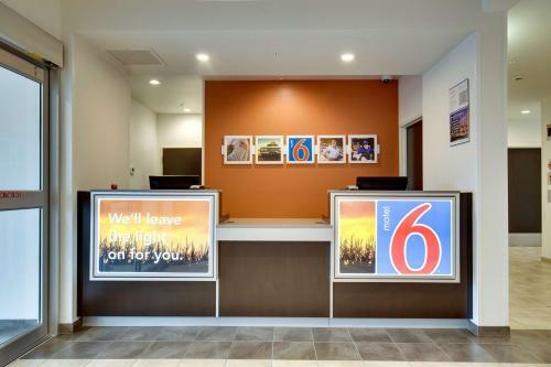 Hotel Motel 6 Poplar Bluff