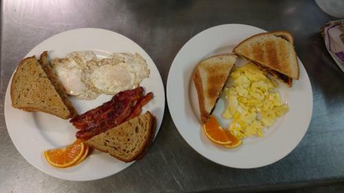Lakewood Lodge & Restaurant