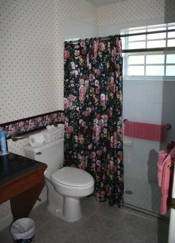 Heron Cay Lakeview Bed & Breakfast