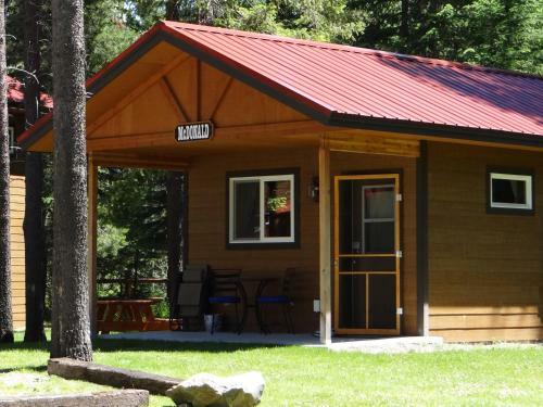 Historic Tamarack Lodge And Cabins