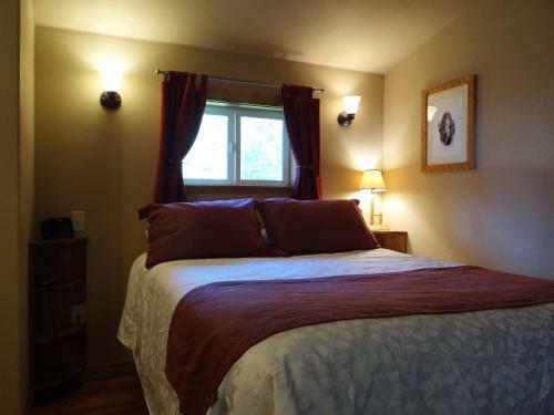 Historic Tamarack Lodge And Cabins