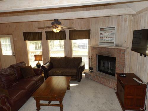 Pine Mountain Club Chalets