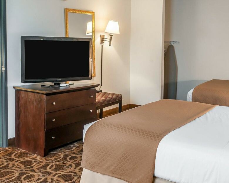 Hotel Quality Inn & Suites