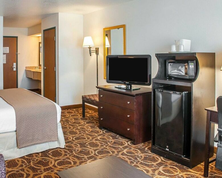 Hotel Quality Inn & Suites