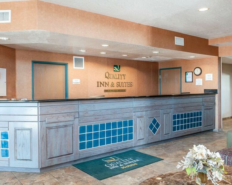 Hotel Quality Inn & Suites