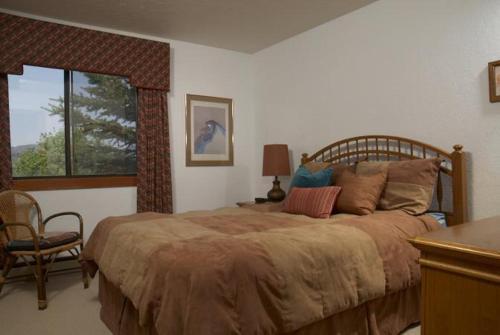 Northridge Hideaway House