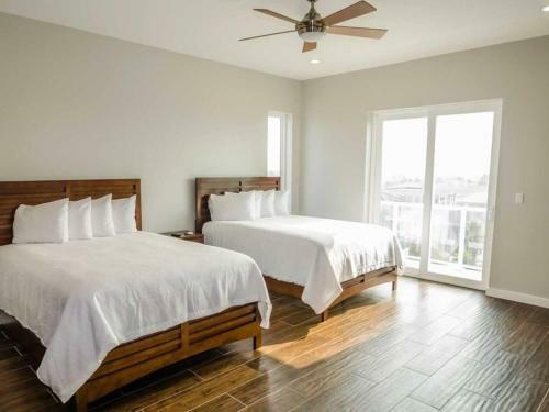 5 Bedroom Beachfront Condo Unit 3