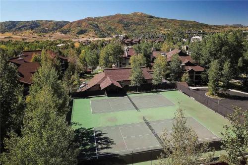 2302 Timberline Lodge, Trappeur's Crossing