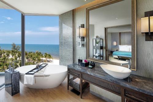 Hotel Intercontinental Phu Quoc Long Beach Resort