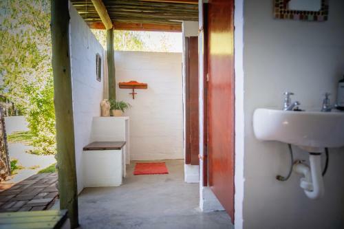 Hostal Kalahari Camelthorn Camping And B&B