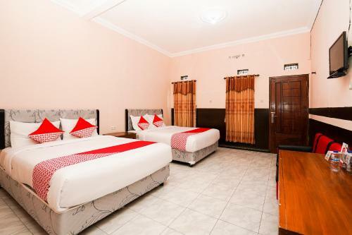 Hostal Oyo 1048 Rahayu Bromo Hotel