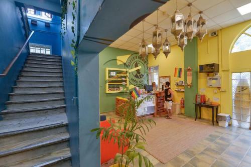Roger�s Hostel Tel Aviv (age 18-45)