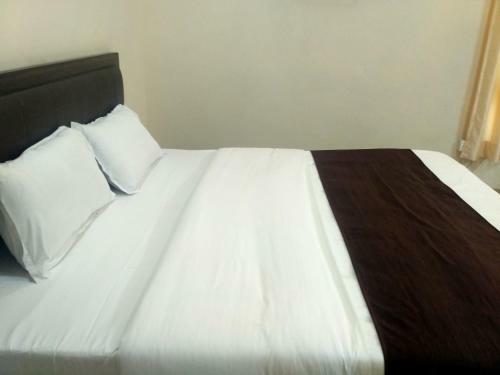 Easystayy Service Apartment