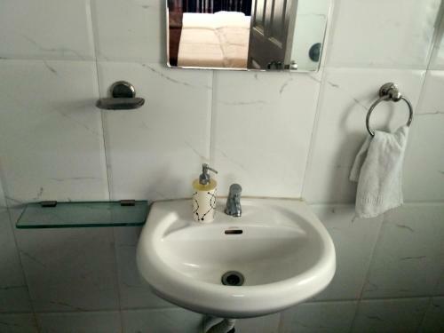 Easystayy Service Apartment