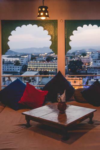 Hotel Banjara Retreat