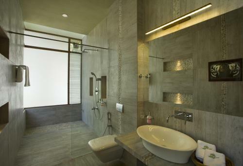 Waterwoods Lodge Kabini