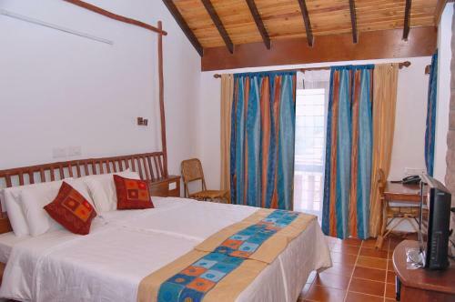 Hotel Kadambavanam Ethnic Village Resort
