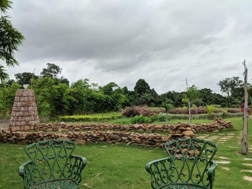 Hotel Karhandla Farm And Resort