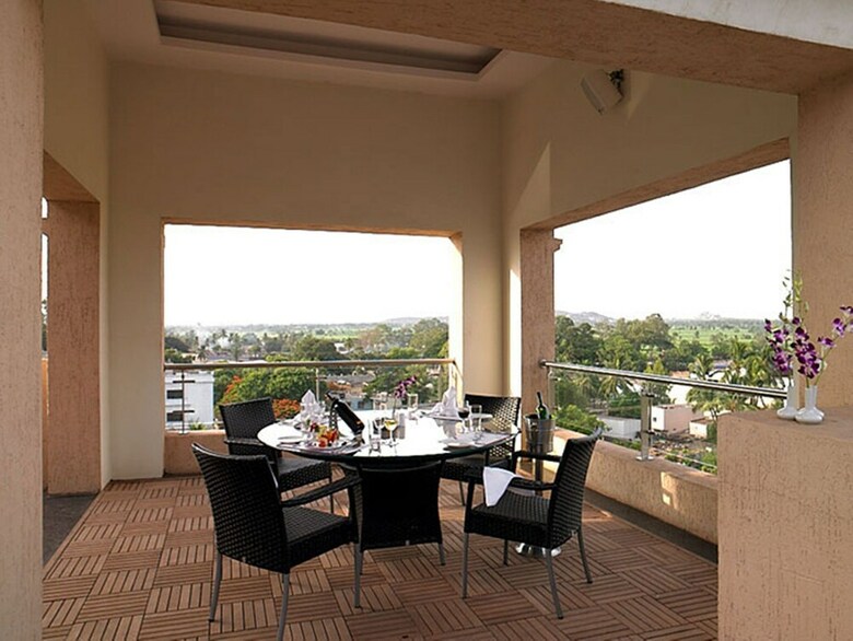 Hotel Royal Orchid Central Kireeti