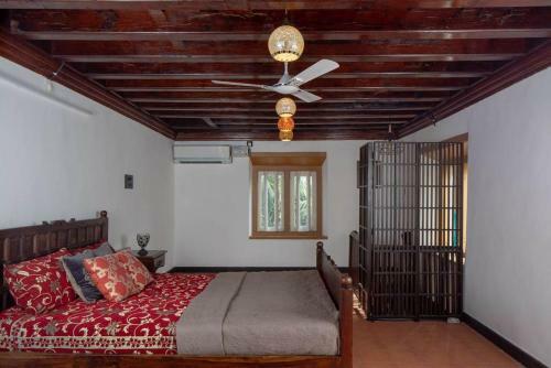 Villa Kunnampath Heritage Nalukettu