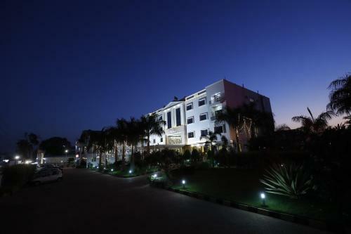 Hotel The Sai Leela