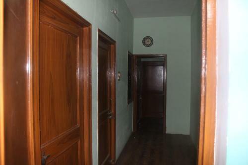 Eastsons' House