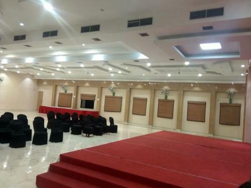 Jk Rooms 108 Hotel Royal Regency