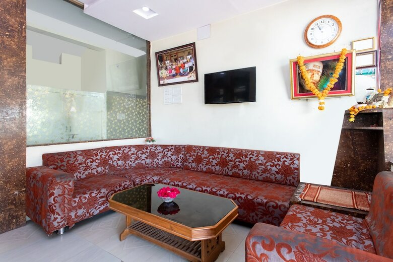 Oyo 23361 Hotel Kanakshree