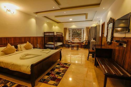 Hotel Lakshmi Holidayinn